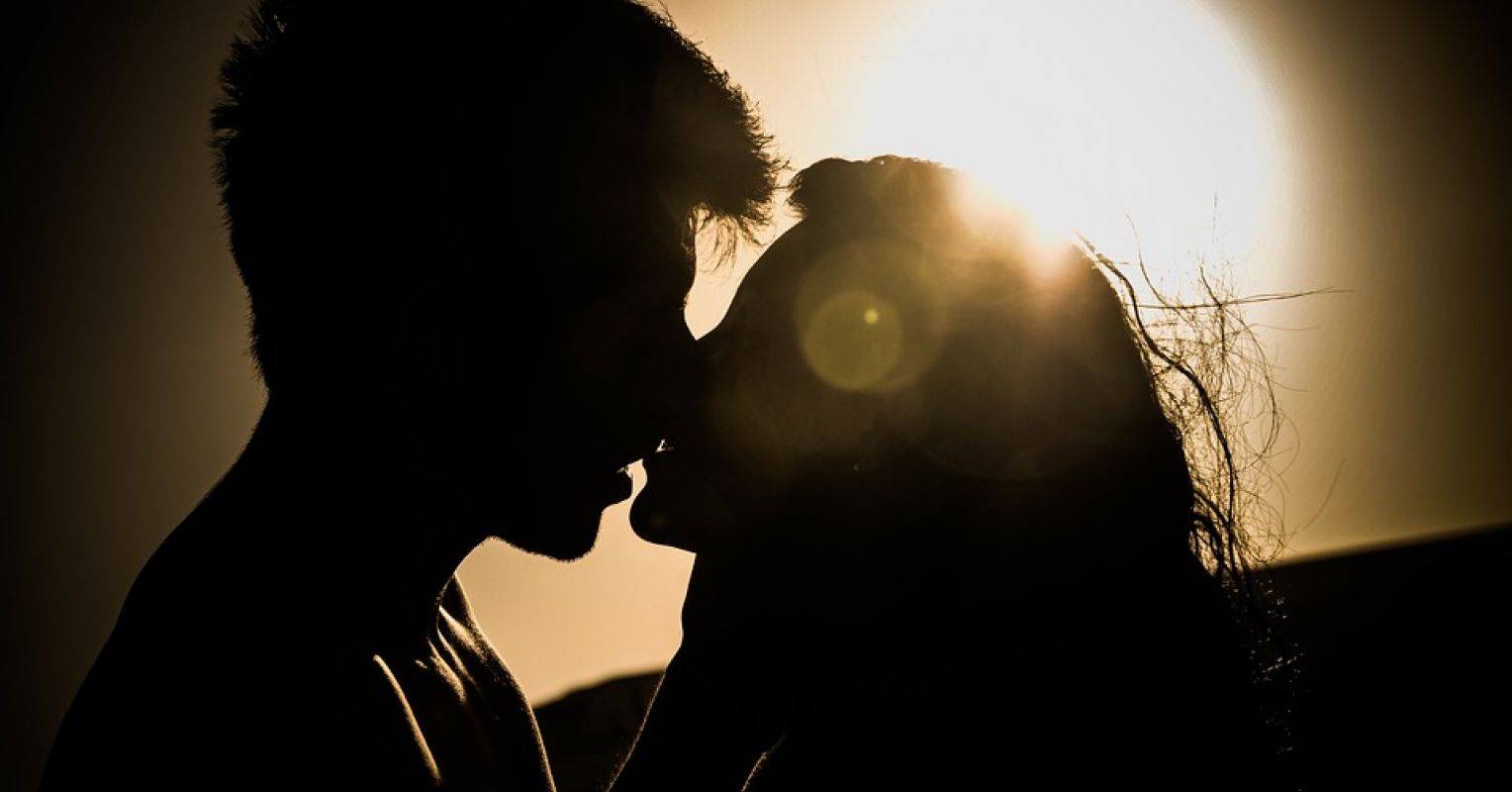 Discover the True Dream Meaning Behind a Kiss on the Lips